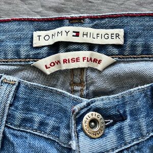 Tommy Hilfiger Low Rise Flare Women’s Jeans Size 2